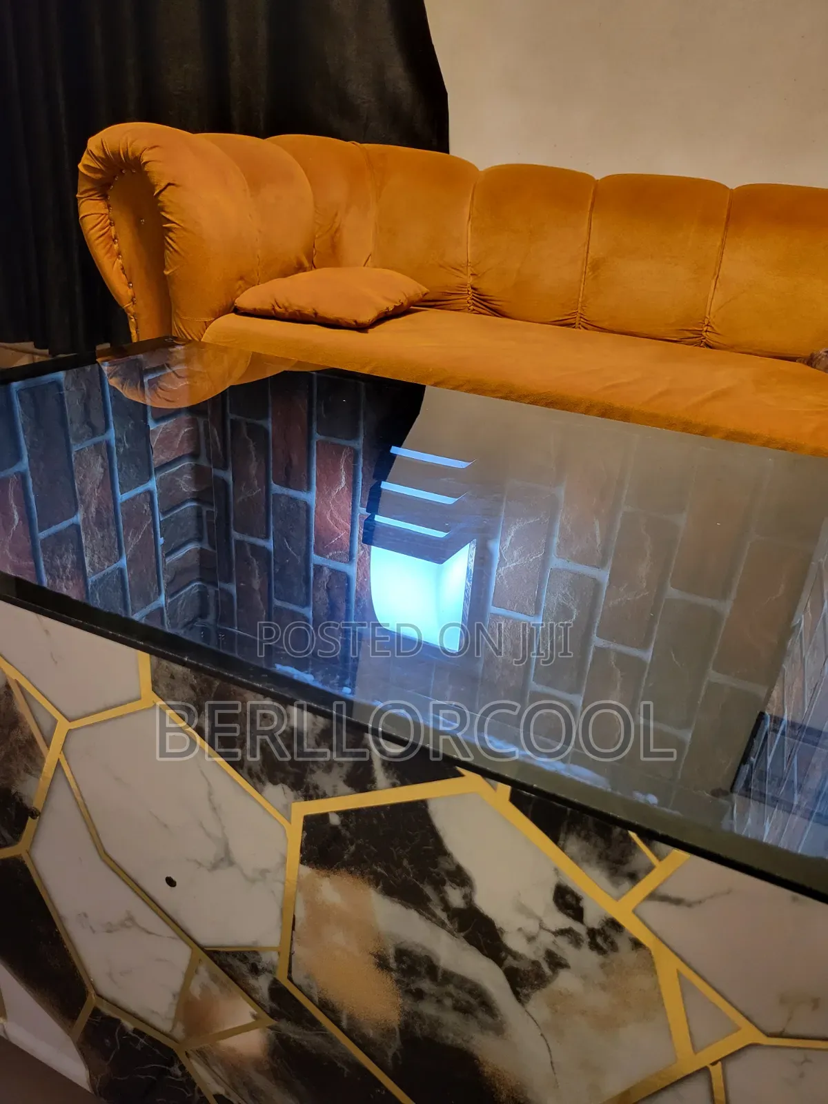 Magic Infinity Mirro Table
