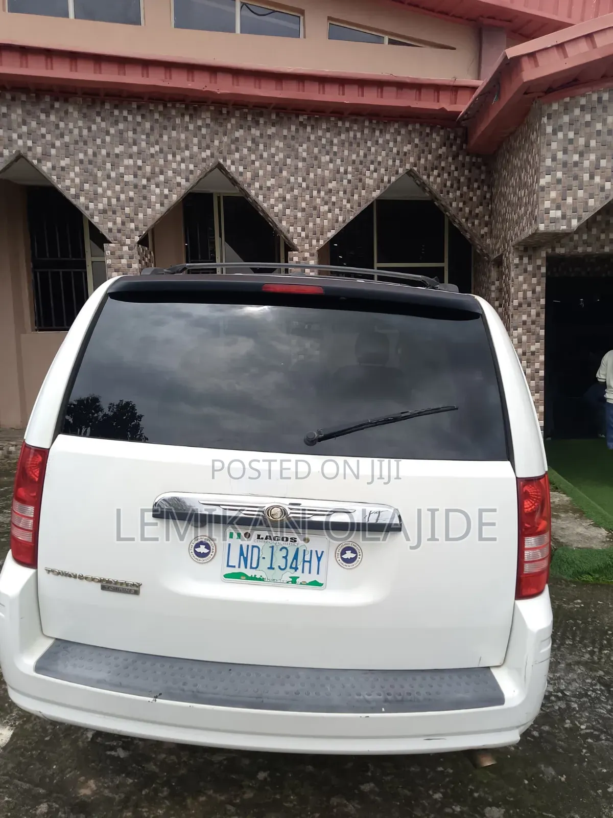 Dodge Caravan 2009 White