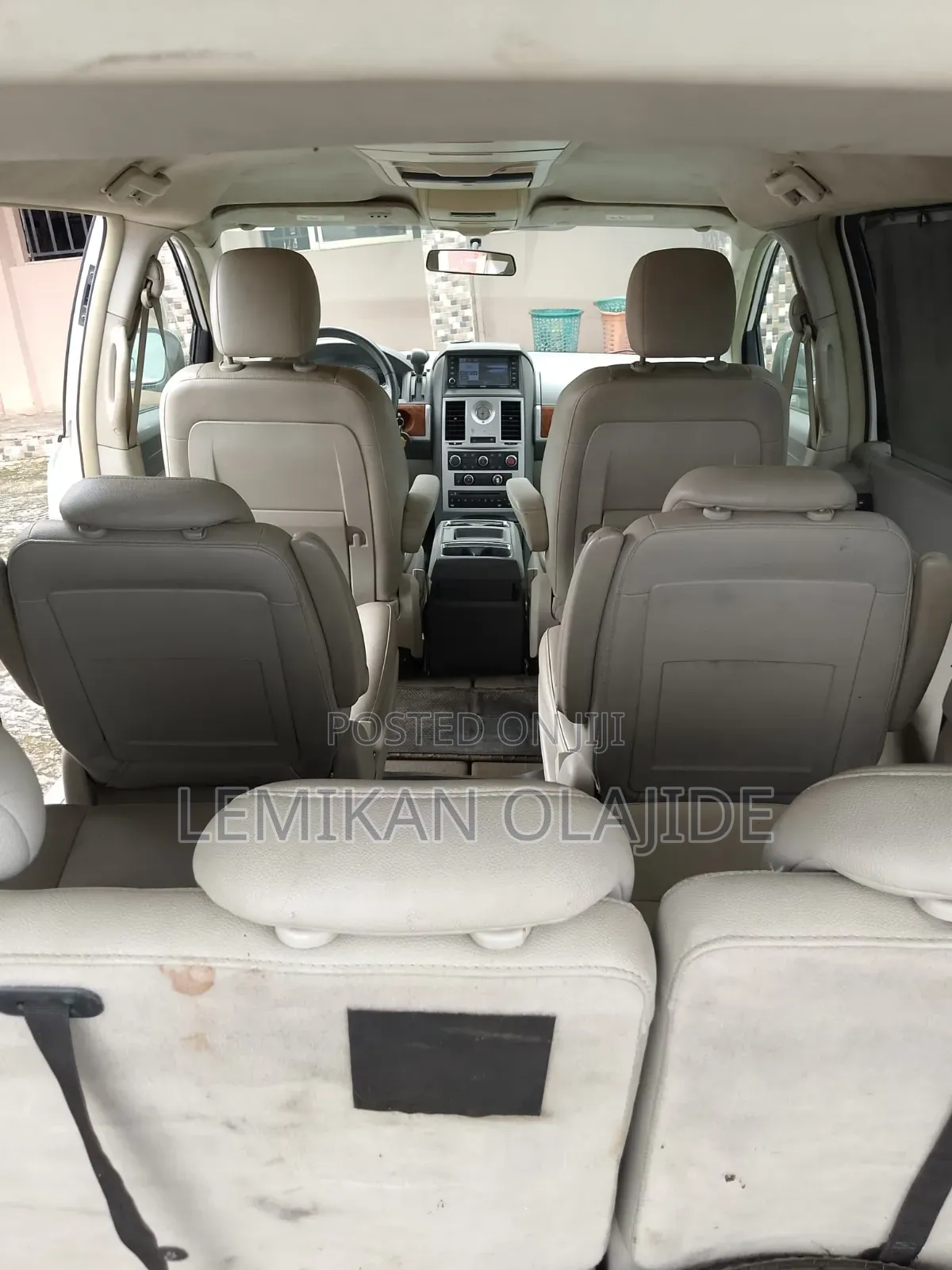 Dodge Caravan 2009 White