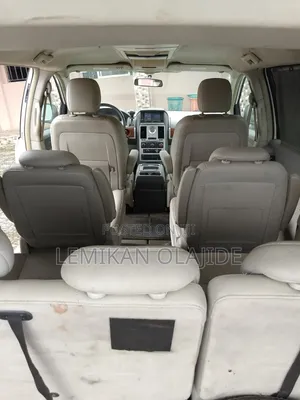 Dodge Caravan 2009 White