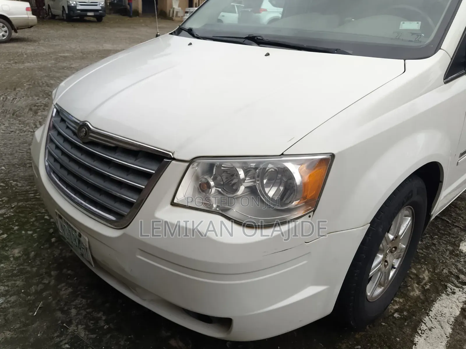 Dodge Caravan 2009 White