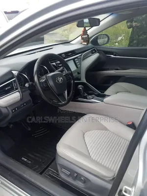 Toyota Camry SE (2.5L 4cyl 8A) 2019 Silver