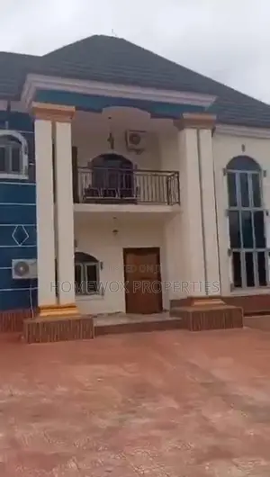 5bdrm Duplex in Obio-Akpor for sale