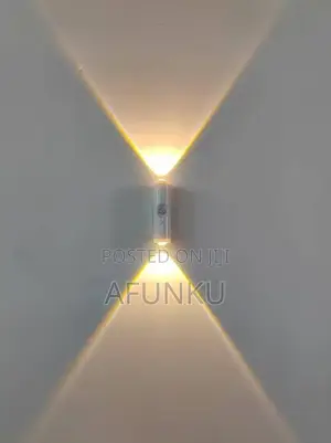Magnetic Wall Light