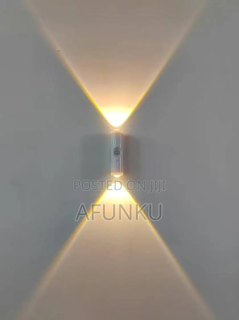 Magnetic Wall Light