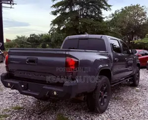Toyota Tacoma 2017 Gray