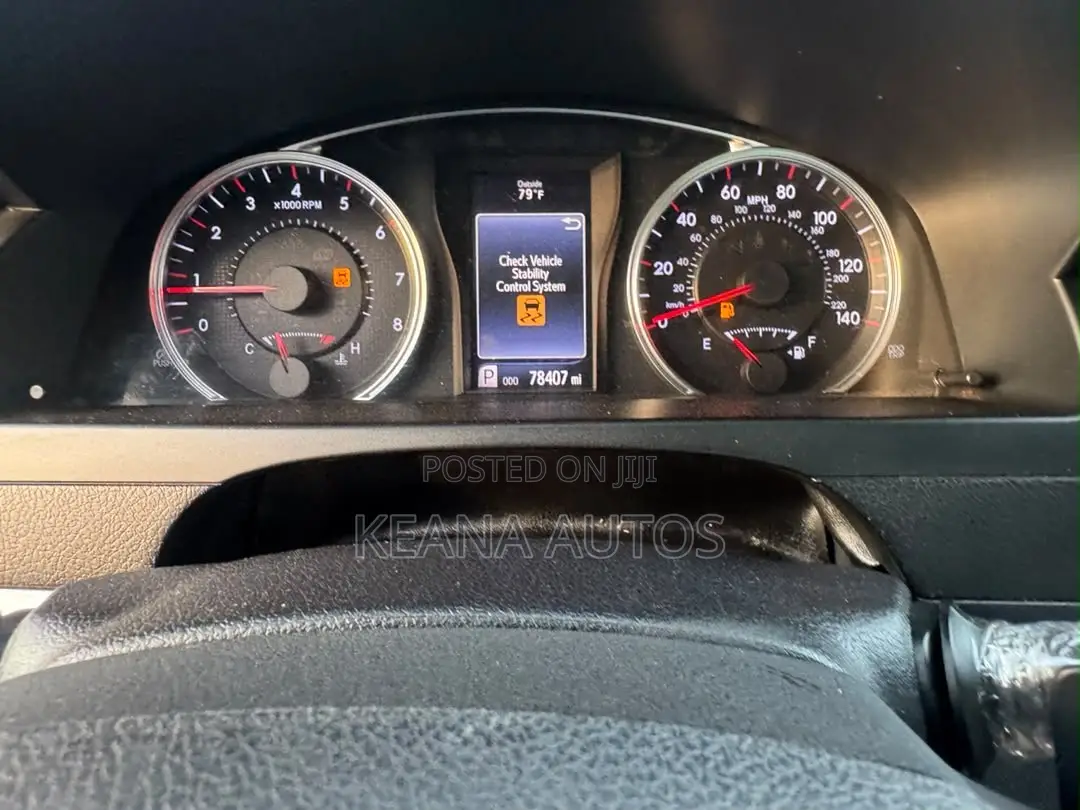 Toyota Camry 2016 Silver