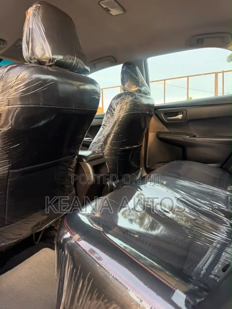 Toyota Camry 2016 Silver