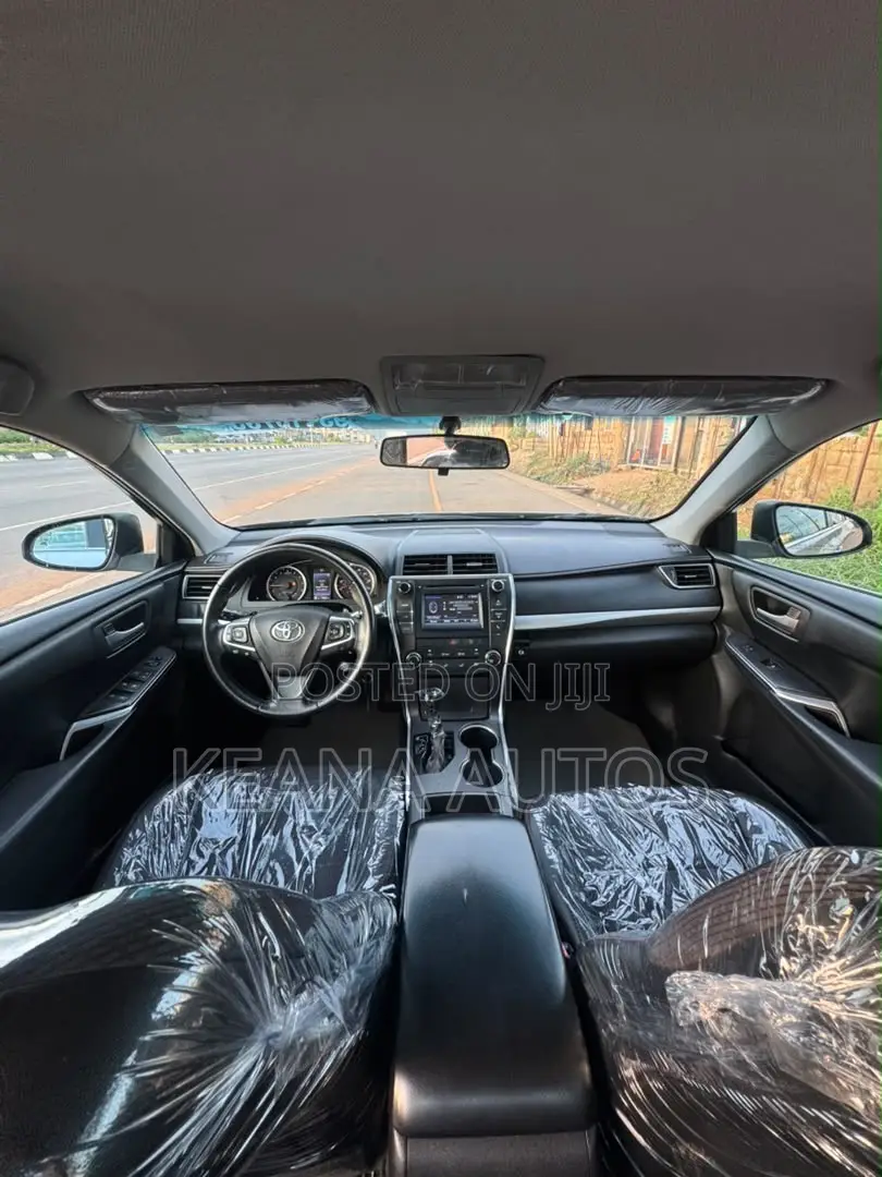 Toyota Camry 2016 Silver