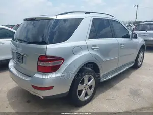 Mercedes-Benz M Class 2010 Silver