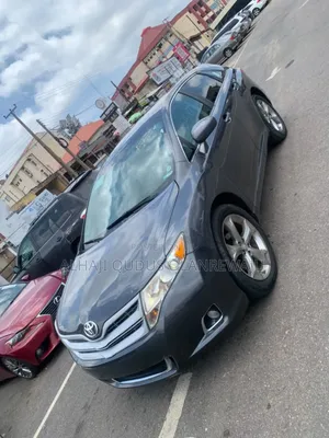 Toyota Venza LE AWD V6 2013 Matt Black