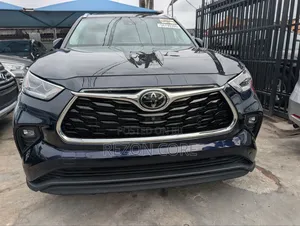 Toyota Highlander Limited 2021 Blue