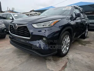 Toyota Highlander Limited 2021 Blue
