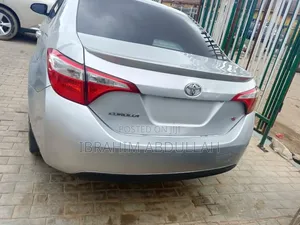 Toyota Corolla 2016 Silver