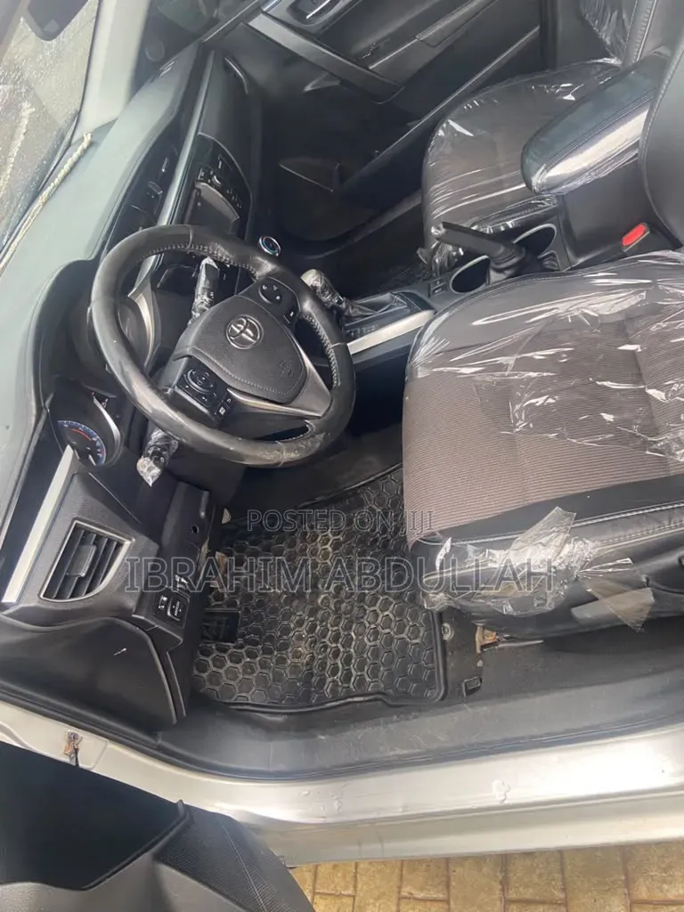 Toyota Corolla 2016 Silver
