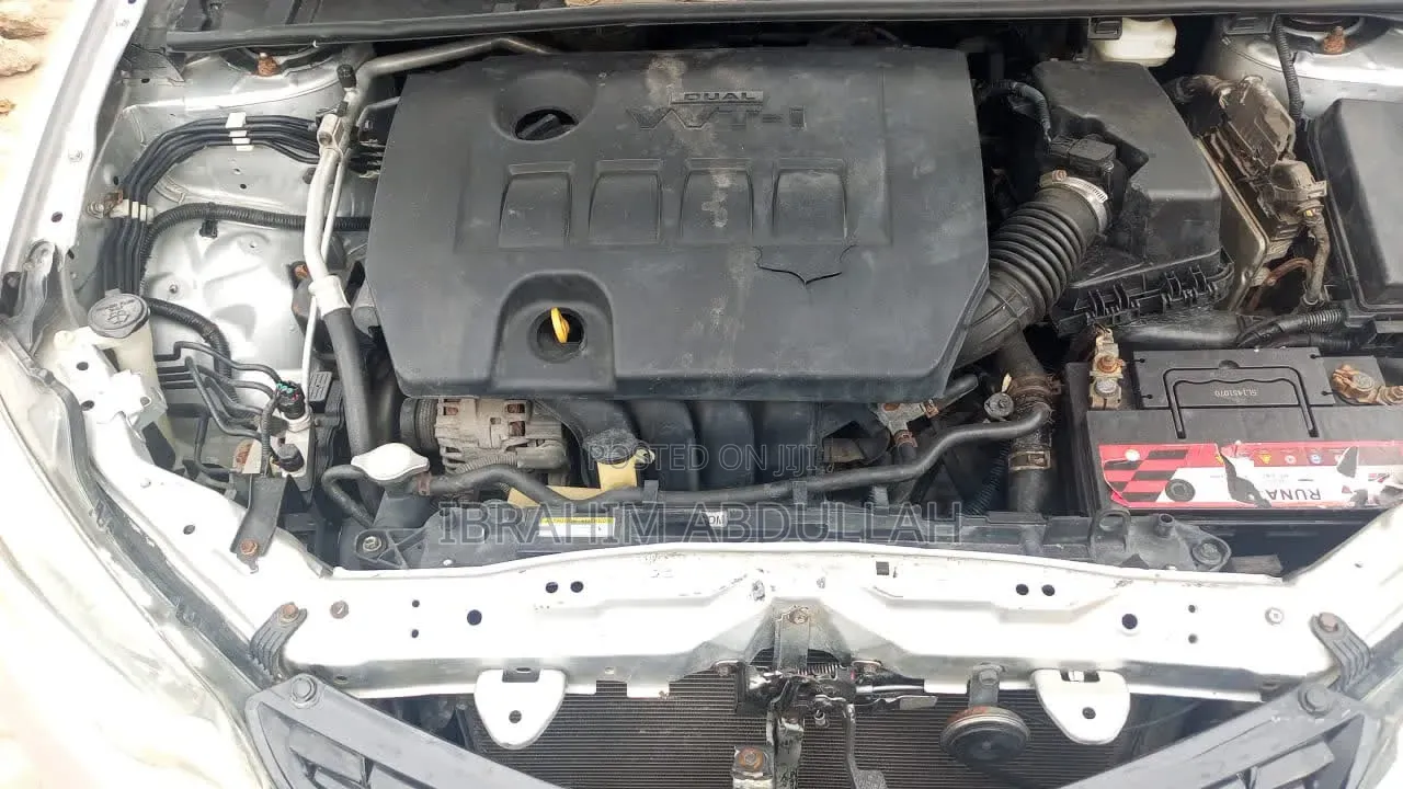 Toyota Corolla 2016 Silver