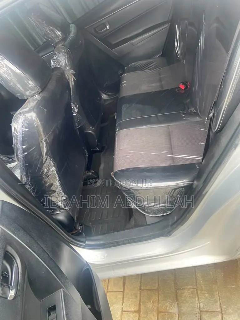Toyota Corolla 2016 Silver