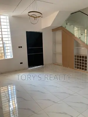 4bdrm Duplex in Ikota for sale