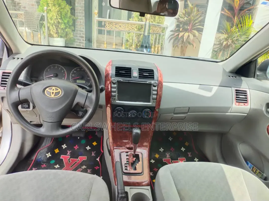 Toyota Corolla 2013 Silver