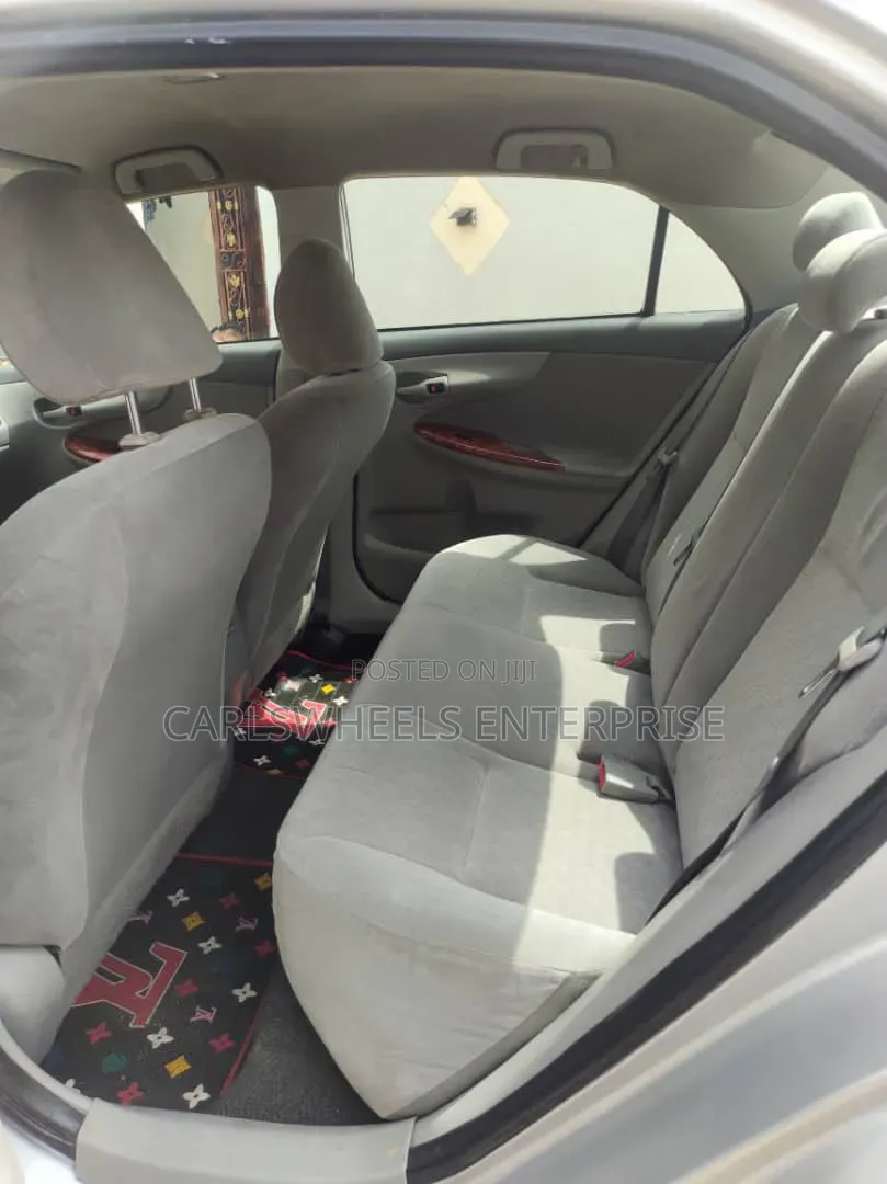 Toyota Corolla 2013 Silver