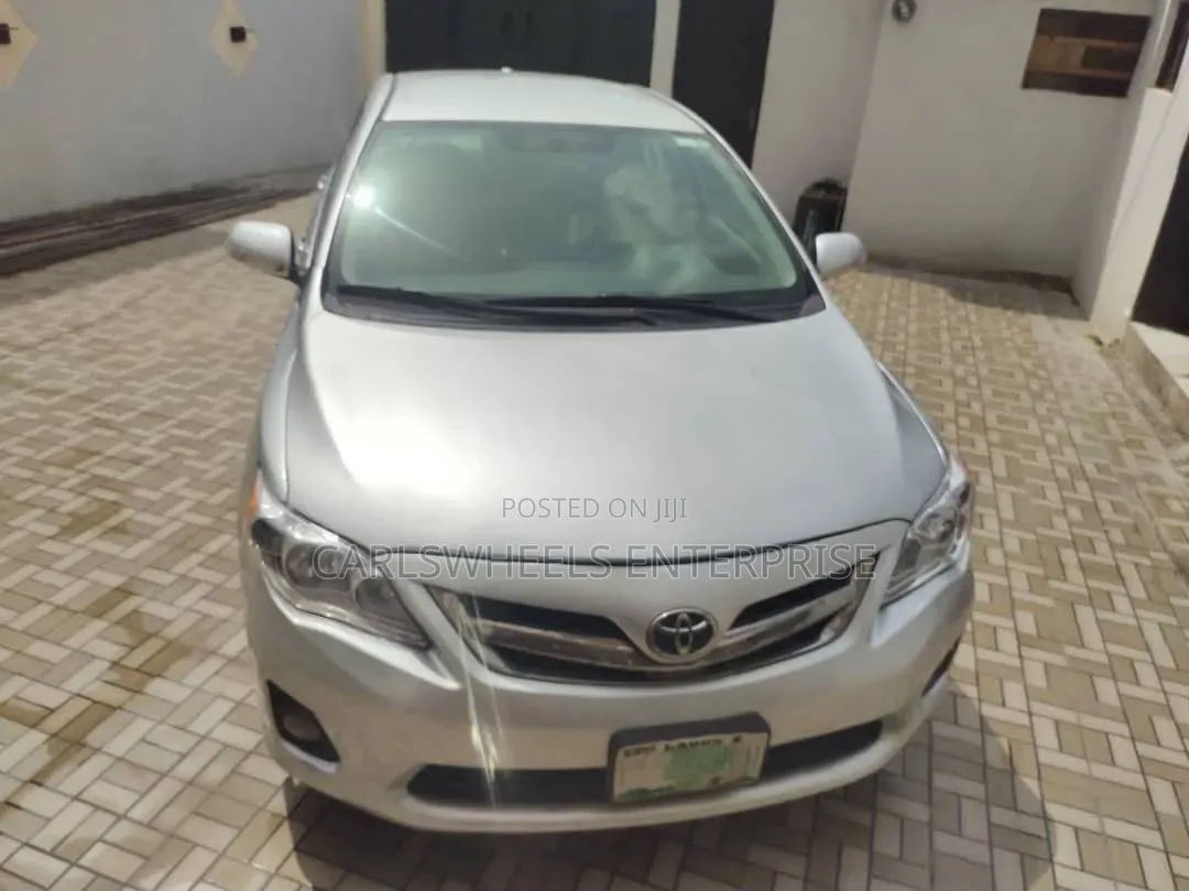 Toyota Corolla 2013 Silver