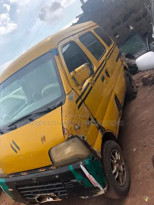 Suzuki Every 2010 Yellow