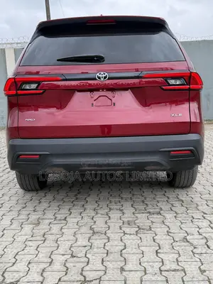 Toyota Highlander XLE FWD 2024 Red