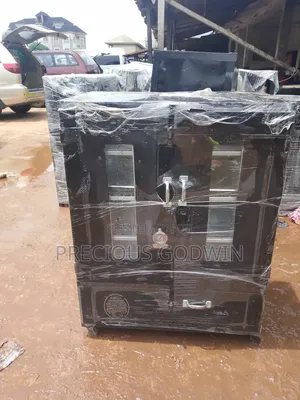 Oven Anf Showglass