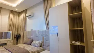 5 Bedroom/4/3
