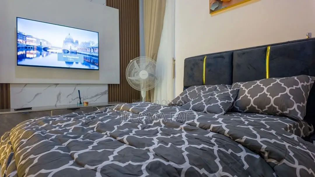5 Bedroom/4/3