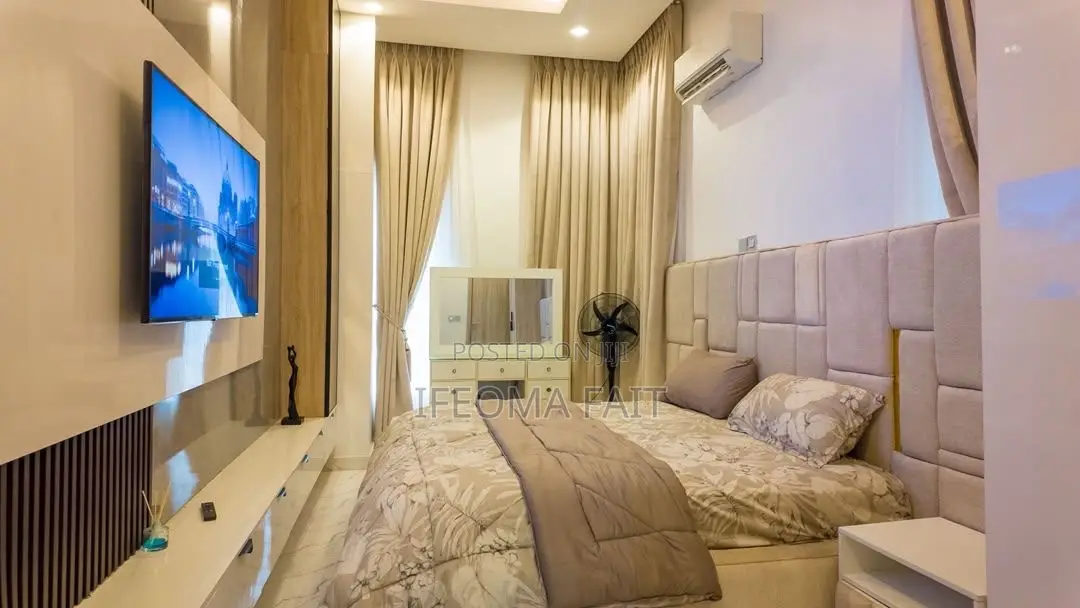 5 Bedroom/4/3