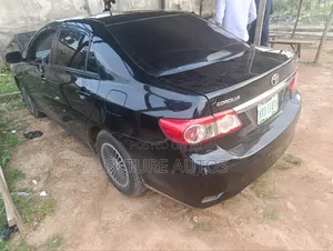 Toyota Corolla 2012 Black