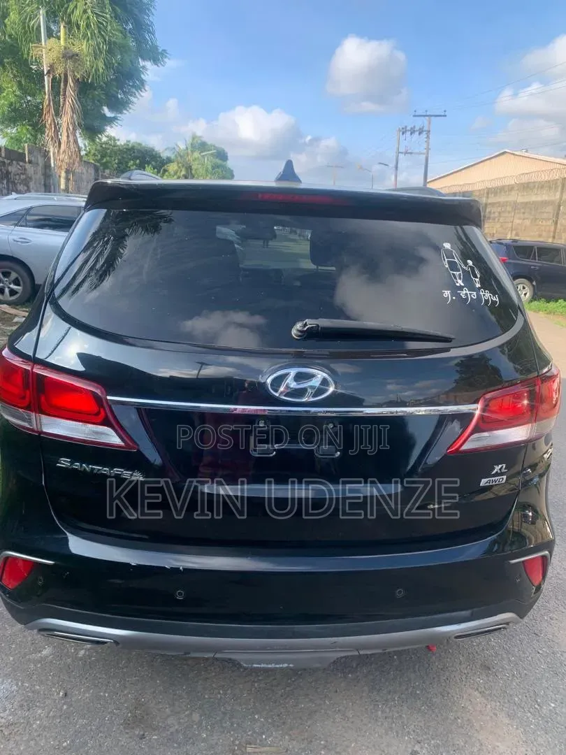 Hyundai Santa Fe 2018 Black