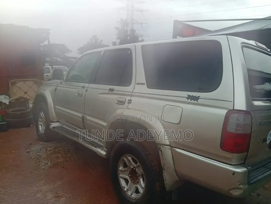 Toyota 4-Runner 1999 Silver
