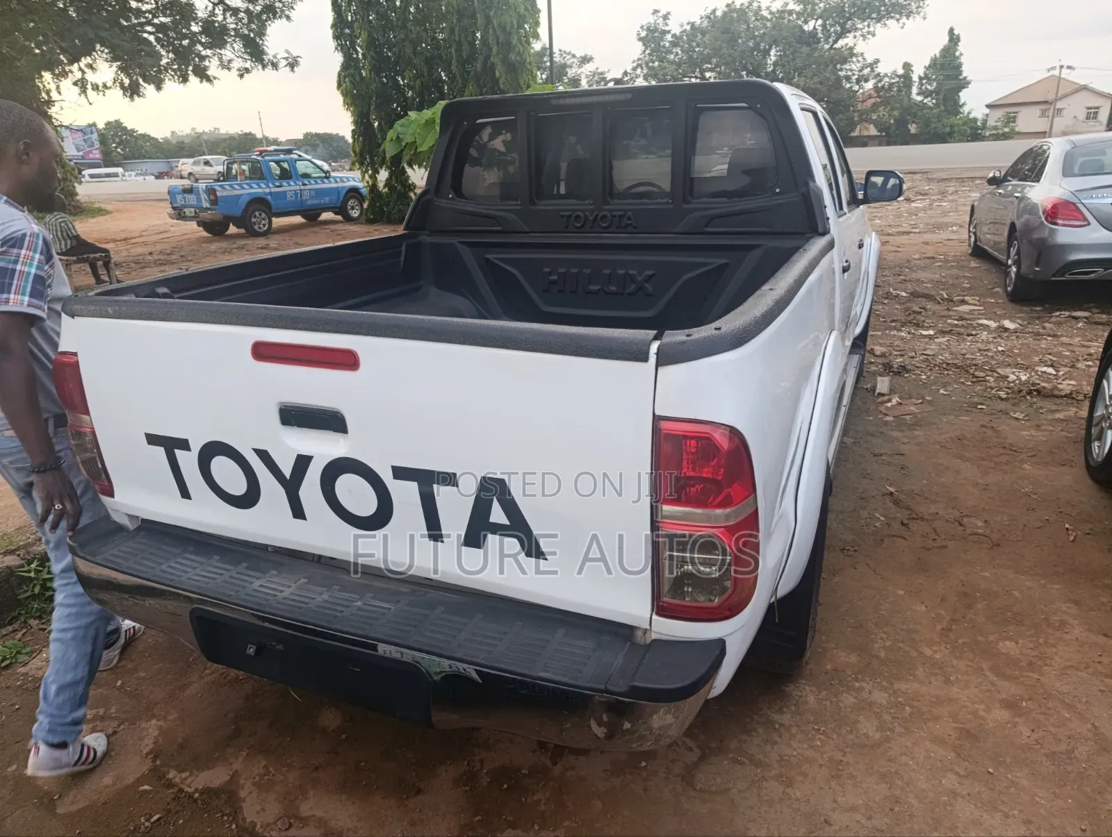 Toyota Hilux 2012 White