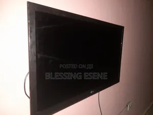 42 Inches LG TV