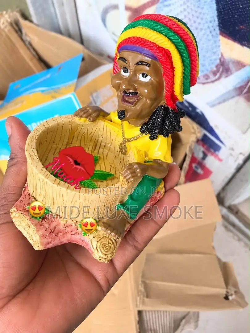 Ashtray Ashtray