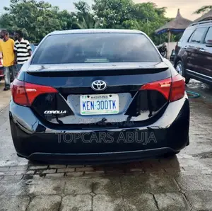 Toyota Corolla 2016 Black