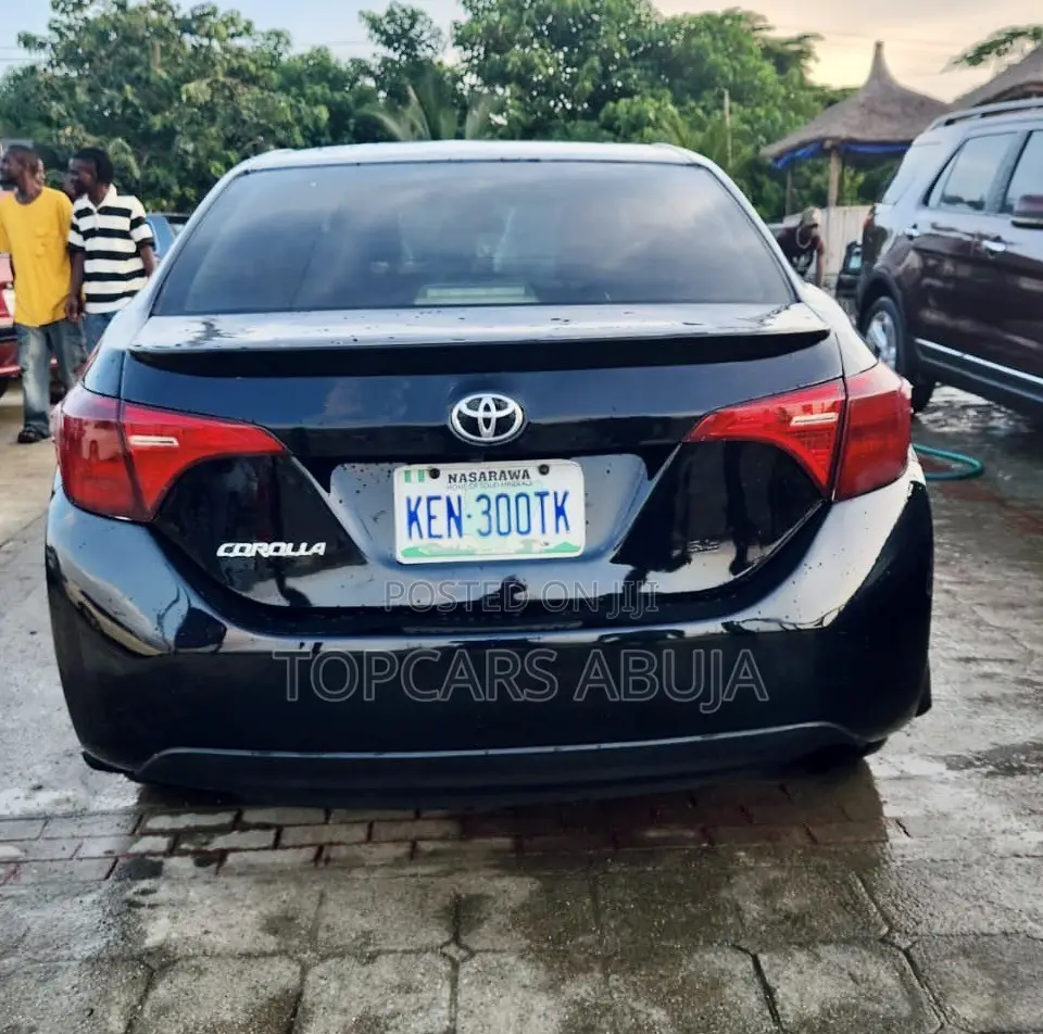 Toyota Corolla 2016 Black