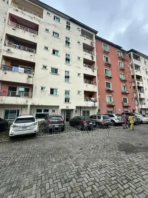 3bdrm Apartment in Lekki Paradise for rent