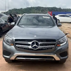 Mercedes-Benz GLC-Class GLC250 Sport Utility 4-Door (2.0L, 4cyl Turbo)