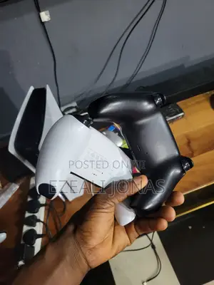 Neatly Used PS5 Gamepads