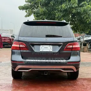 Mercedes-Benz M Class ML350 4MATIC 4dr SUV AWD (3.5L 6cyl 7A) 2015 Gray