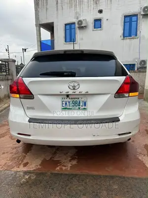 Toyota Venza V6 AWD 2011 White