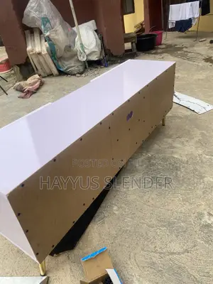 Tvshelf/TV Mount