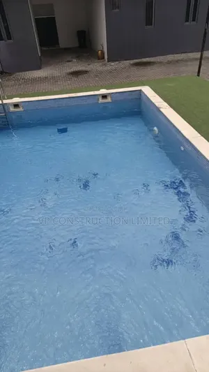 Swimming Pool Builder
