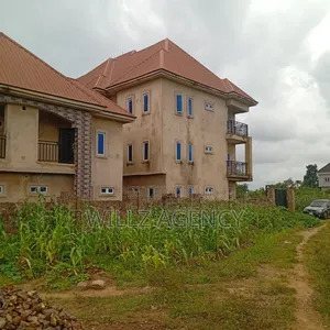 3bdrm Block of Flats in Villa Estate Layout, Enugu for sale
