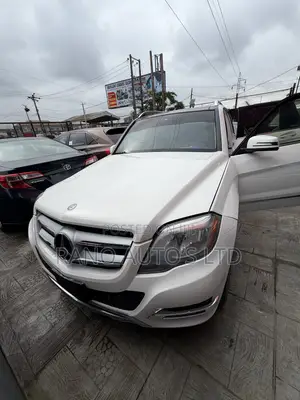 Mercedes-Benz GLK-Class 350 SUV 2013 White