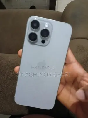 Apple iPhone 15 Pro Max 1 TB