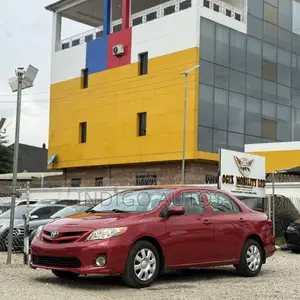 Toyota Corolla 2013 Red